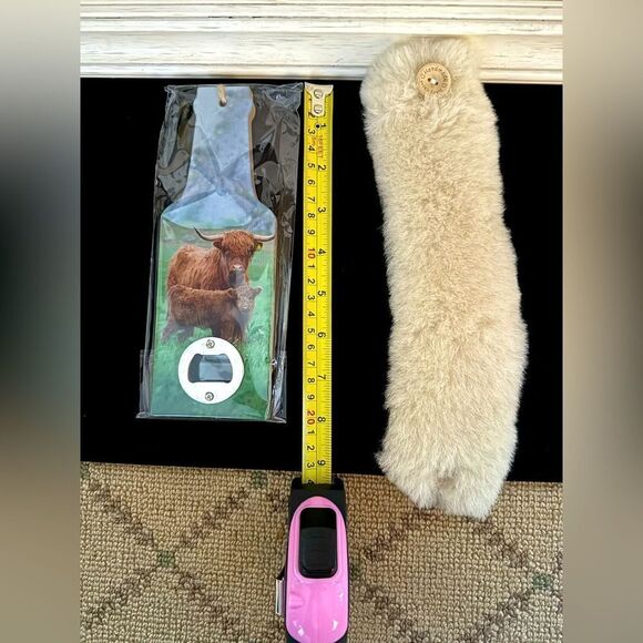 Highland Cow Handheld Bottle Opener and handmade Sheepskin Beer Huggie - NWOT - Picture 4 of 8